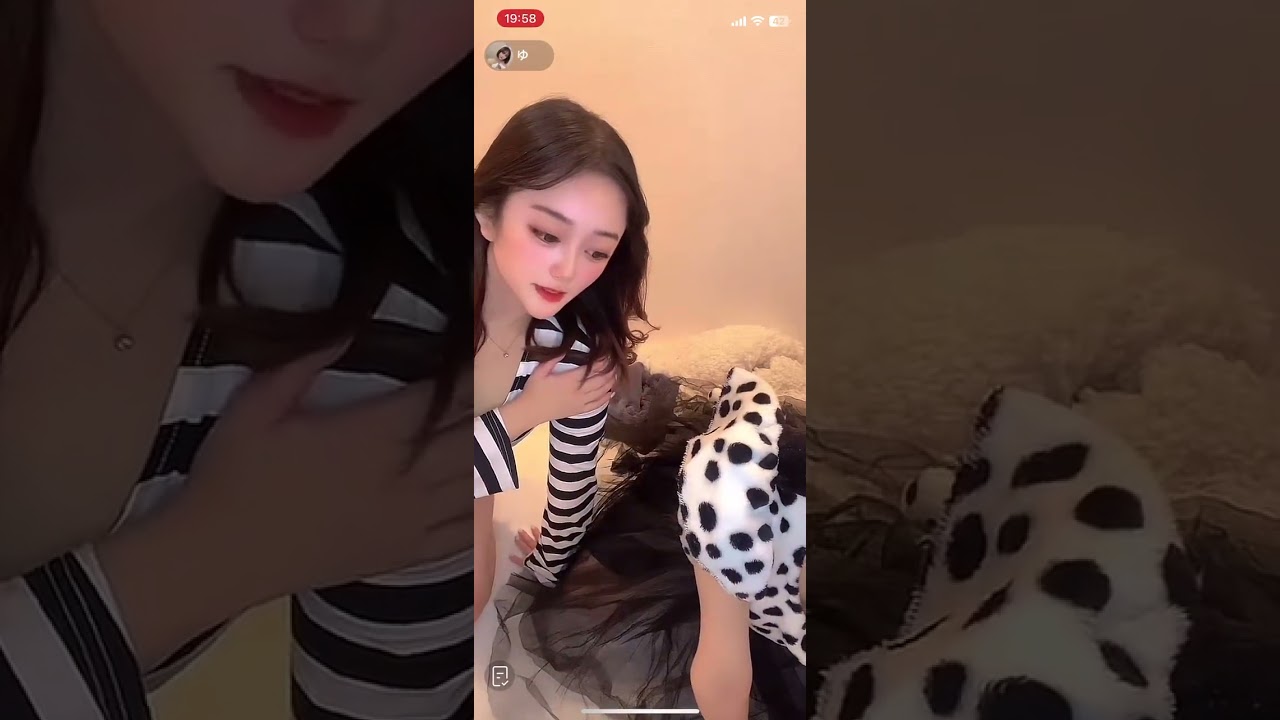 【Tiktok】チラとチラでWチラを拝めるぞ