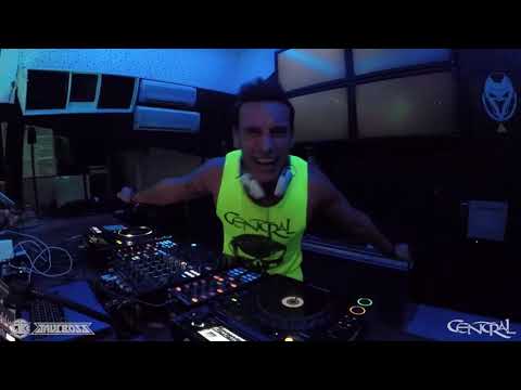 Javi Boss Live in CENTRAL