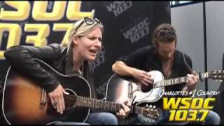 103.7 WSOC: Holly Williams performs &quot;Keep the Change!&quot;