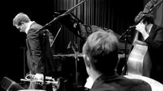 Julian & Roman Wasserfuhr - RUNNING (Official Trailer)