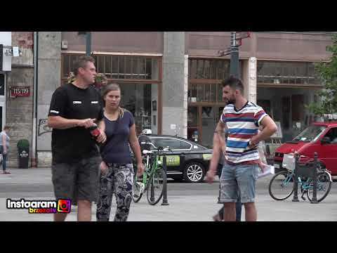 DZIURY MA PANI W SPODNIACH