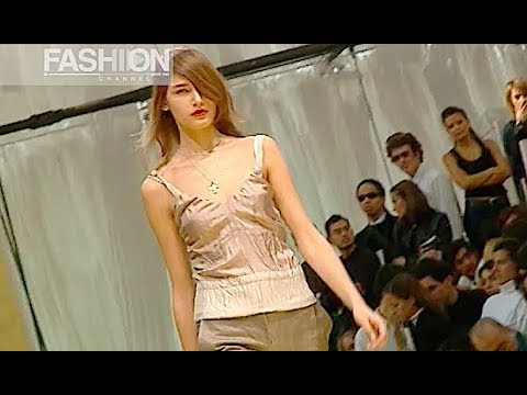 LOUIS VUITTON Fall 2002 2003 Paris - Fashion Channel