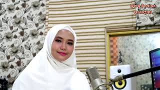Download lagu Devy Berlian - Labbaik Allahumma Labbaik mp3 Download lagu Devy Berlian - Labbaik Allahumma Labbaik mp3