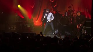 SUEDE - BARRIERS (LIVE IN PARIS 2013)