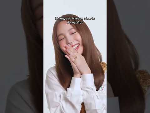 El aegyo de Nayeon a través de los años