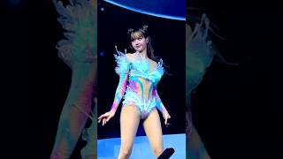 Download lagu LISA 리사 - CHILL (fancam) @ COACHELLA WEEKEND 1 (4K) #lisa #lalisa #blackpink #kpop #coachella2025 mp3 Download lagu LISA 리사 - CHILL (fancam) @ COACHELLA WEEKEND 1 (4K) #lisa #lalisa #blackpink #kpop #coachella2025 mp3