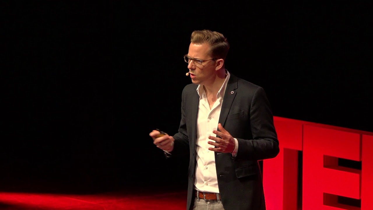 Non-Profit Investigative Journalism and a New Age of Enlightenment | Simon Kretschmer | TEDxBerlin
