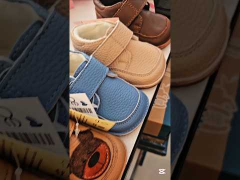 Ghetuțe perfecte pentru primii pași! ????✨ Piele naturală, talpă flexibilă și confort absolut