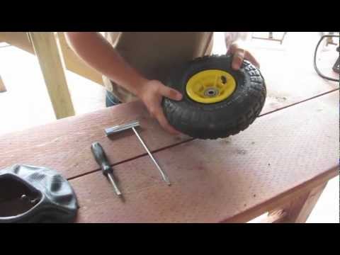 How to change an inner tube in a hand truck