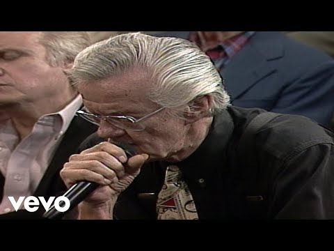 Bill & Gloria Gaither - Faith Unlocks the Door [Live] ft. Jake Hess, J.D. Sumner