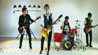 Download lagu The Potter's - Falling In Love (Video Clip) mp3 Download lagu The Potter's - Falling In Love (Video Clip) mp3