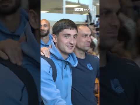 🤩🏆 Les joueurs de la Real Sociedad de retour à San Sebastián avec la Coupe du Roi !
