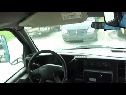 2006 CHEVROLET 3500 STAR TRANS BUS WITH WHEEL CHAIR LIFT - ONE OWNER