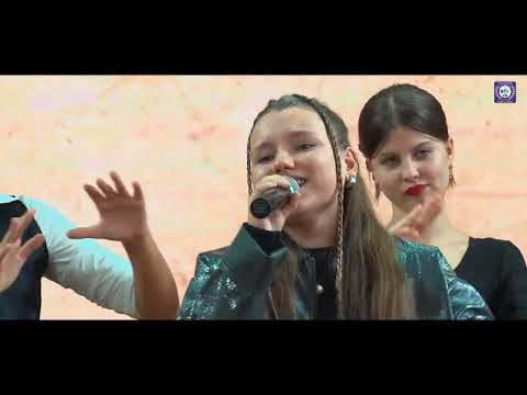 🌼🌼🌼 Loredana Lazari - Flori pentru Profesori    #scoala #liceu #school