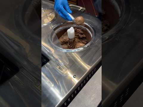 Icecream in a waffle cup💘 #trending #viral #surat #yt #shorts #streetfood #food #reels #chocolate