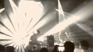 Peaking Lights in Paris