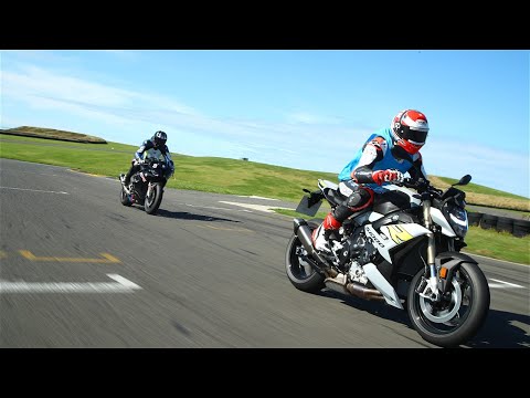 NEW: BMW Motorrad Performance Academy
