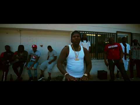 Block125 Cross the street