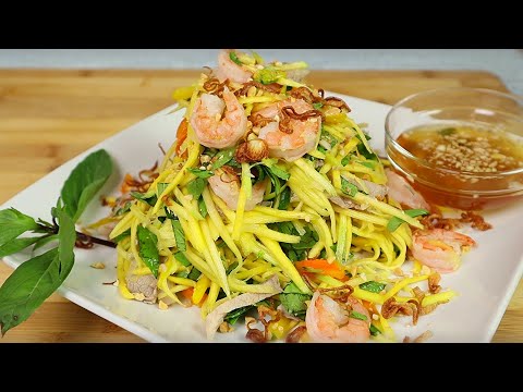 Vietnamese Mango Salad (Gแปi Xoร i Tรดm Thแปt)