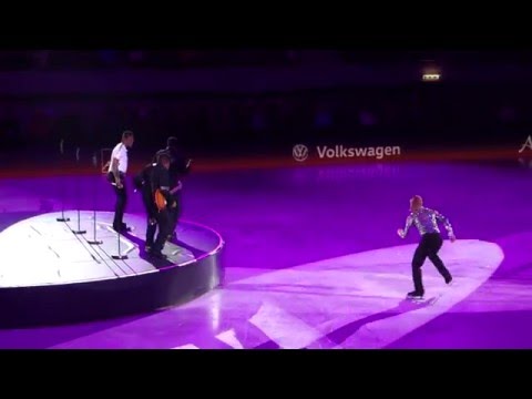 HD Art on Ice 2016 Lausanne – Plushenko skates, The Jacksons sing "Don’t stop ‘til you get enough"
