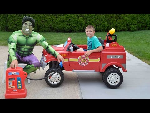 Little Heroes Ryan teaches Hulk how to maintain the new firetruck