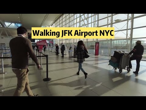 Caminhando no Terminal 4 do Aeroporto Internacional John F. Kennedy (JFK), Nova York
