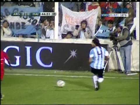 Argentina gana con goles de Bertoglio y palermo