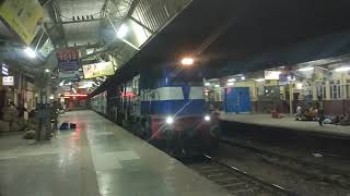 preview picture of video 'Indian Rail #Rajdhani Express #Mirzapur Railway Station #Super Fast Train in India #Bullet Train'