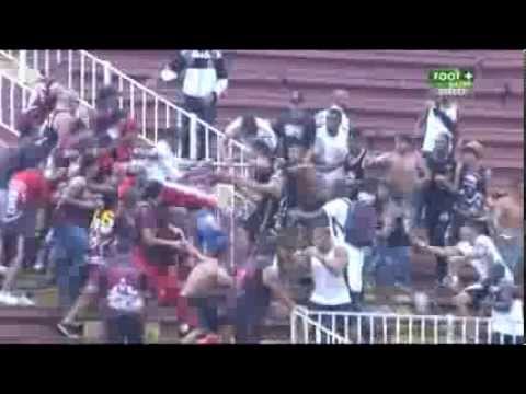 Big fight between fans Atletico Paranaense vs Vasco da Gama!! 08.12.2013