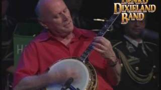 Music video thumbnail preview for Chewing Gum - BENKO DIXIELAND BAND by Benkó Dixieland Band