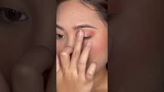 Download lagu Ngeblend eyeshadow pake jari doang?! 🤔 mp3