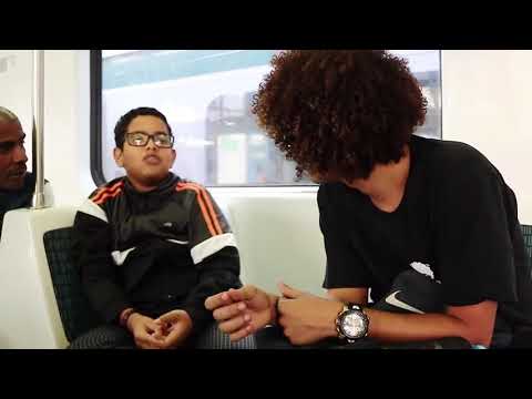 MC. Estudante vs Garotinho no metrô !