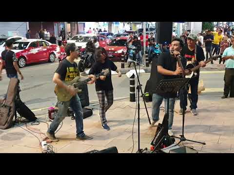 "Basket Case - Greenday" buat semua goyang kepala #CHILLOQBAND