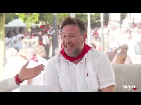 Carlos Latre entrevistado en el Set de Navarra TV programa Sanfermín