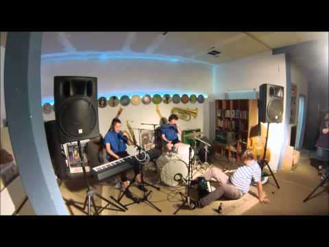 Schnipo Schranke Live im Musikpalast, Flensburg 19.09.2014 (full concert)