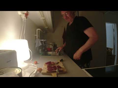 MongoTV_12727 - Min Frokost - Billigt Godt Mørkt RUGBRØD Med LEVERPOSTEJ og RØDBEDER