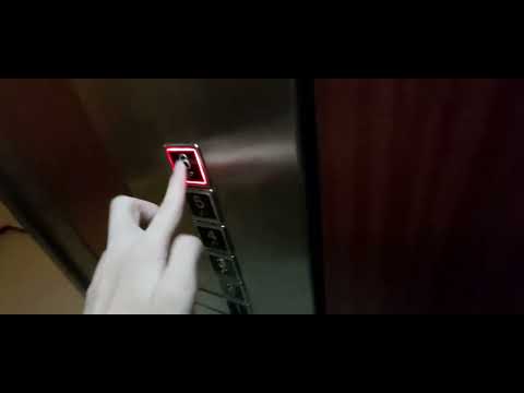 Busy! 2003 ThyssenKrupp lifts at Hotel Aluniș in Sovata, Romania