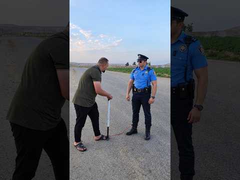 شرطي المنفاخ! 👮‍♂️💨 #Shorts #Viral #Funny #Police #Trending #Comedy #Prank