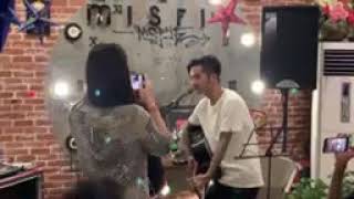 Download lagu Raymond & Khin Wint Wah mp3