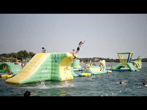 A spectacular crystal-clear sea - BiVillage