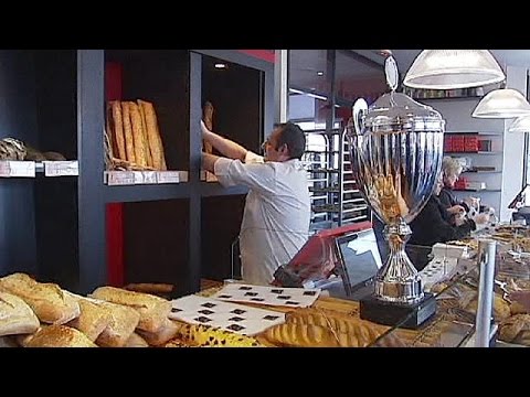 French baker facing closure for selling bread seven days a week