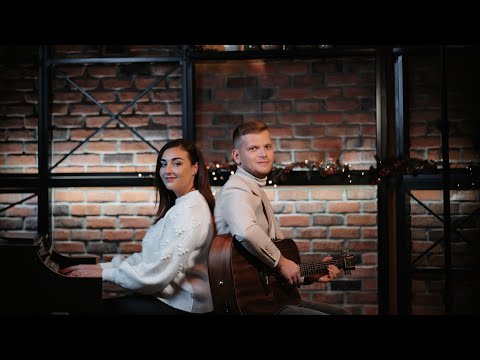 Josip Ivanković i Ana Maria Ćavarušić - Ovog Božića (Official video)
