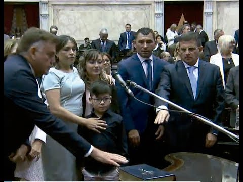 Carlos Cisneros jura como Diputado Nacional 4 12 19