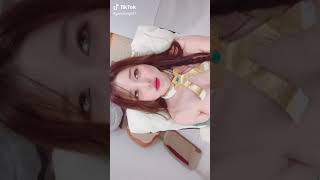 【おっぱい】 tiktok 乳チラ 思わず鼻の下が伸びる事は間違い無しｗ #Shorts
