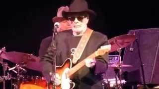 Merle Haggard - I Take a Lot of Pride in What I Am (Houston 04.01.14) HD
