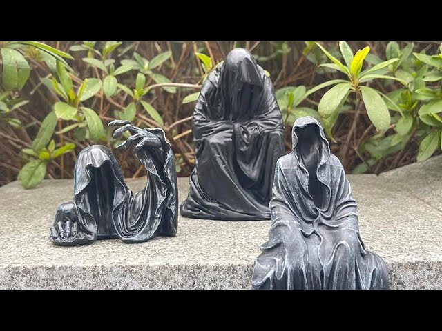 Vídeo relacionado con Genérico Negro Grim Reaper Estatua Mini Diablo estatuilla Dollhouse Halloween emocionante Robe Nightcrawler Ornamento Micro Paisaje Decoración