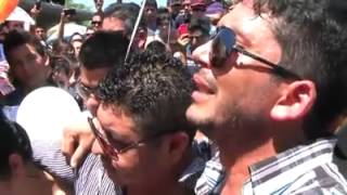 El Flaco de Recoditos le canta &quot;Mi Último Deseo&quot; en su sepelio a Luis Fernando Muñoz