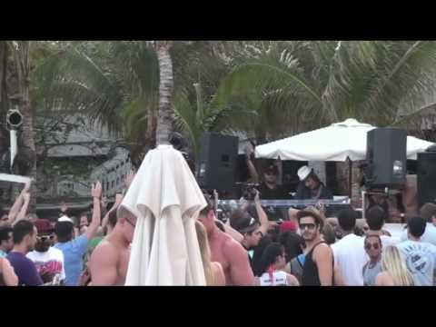 Markus Binapfl aka Big World @ Nikki Beach Miami, 24.03.2010 | WMC2010