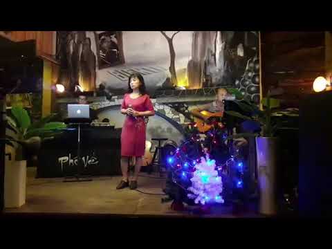 Thể hiện bởi Hoài Mỹ