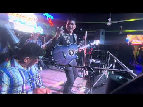 Como Aquel Pajarito en vivo El Varón de la Bachata